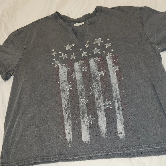 Maurices Gray Distressed American Flag Tee - Picture 2 of 6